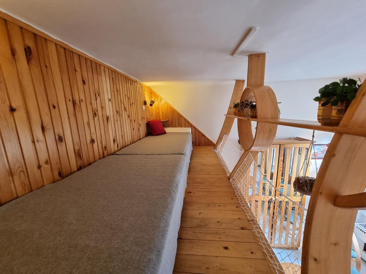 Little Cozy Apartman Miskolc Esterno foto