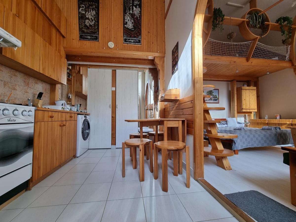 Little Cozy Apartman Miskolc Esterno foto