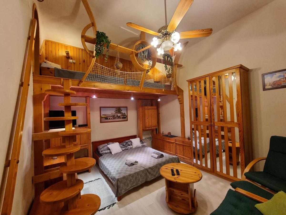 Little Cozy Apartman Miskolc Esterno foto