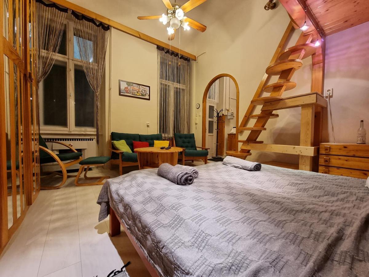 Little Cozy Apartman Miskolc Esterno foto