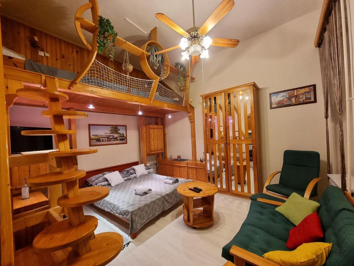 Little Cozy Apartman Miskolc Esterno foto